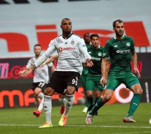 KP Boateng Applauds Besiktas Teammates After Crucial Win Against Konyaspor