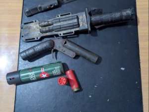 Kunsu drug bust exposes the dark underbelly of illicit trade in Ashanti Region. Four suspects arrested with narcotics, cash, and a loaded locally made gun raising urgent questions about youth crime, illegal arms, and the deepening drug network fueling insecurity across Ghana.