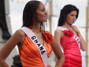 Miss Universe Ghana 2004 calls on Kufuor