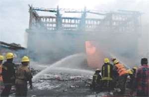 Fire Razes Warehouse - Firemen Went Through Hell