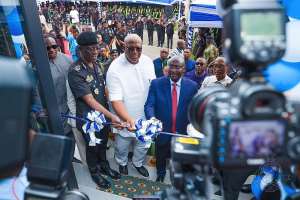 Bawumia commissions ultra-modern police shop