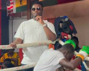 Asamoah Gyan visits John Laryea ahead of crucial world title eliminator