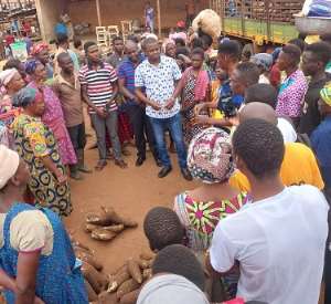 Techiman North DCE assure traders of government support