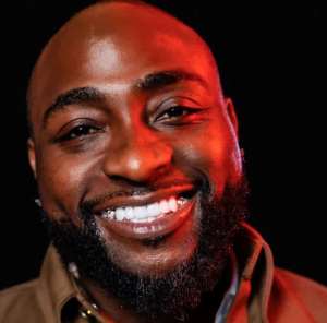 My Family Chased Me After Dami Duro – Davido