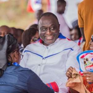 NPP flagbearer race: Resign as Trades Minister —  Alan Kyeremanten told