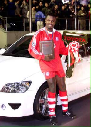 George Kuffour Kuffour brings world title to Bayern - and his daughter