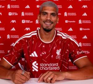 Liverpool sign Barcelona centre-back Ronald Araujo on season-long loan
