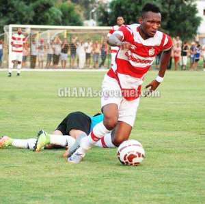 PHOTOS: Exclusive photos of Latif Anabila on trials at Club Africain