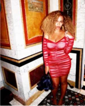 Beyonce Shows Off Post-Baby Curves in Sexy Dress