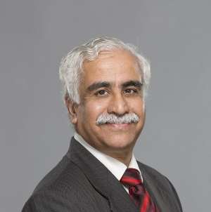Dr. Naresh Bhat, Chief of Gastroenterology, Aster CMI Hospital