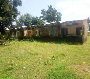 The Poor State of Pulbaa Primary School Teachers Quarters
