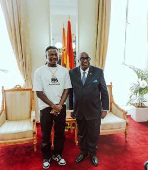 'What!!' — Ghana High Commissioner to UK left in shock after Stonebwoy tells him what he gets as royalties from GHAMRO