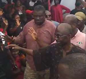 Chaos nearly marredErnest Kumi’s one-week observance as NPP supporters blocks Asiedu Nketiah