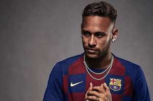 Neymar Spotted In New Barcelona Kit