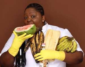 Nollywood Actress, Eniola Badmus Sends Tongues Wagging over Eating Habit