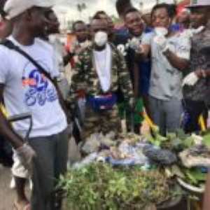 Patapaa Joins Clean-Up Exercise In Agona Swedru