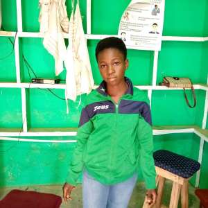Meet 11-Year-Old Girl Barber Suzy Armah