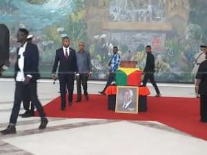 Mourners Claim Kofi Annans Closed Casket Worrying
