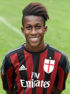 Teenage striker Nigel Kyeremanteng joins Novara from AC Milan
