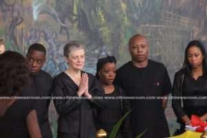 Kofi Annans Wife, Dignitaries Pay Last Respects Ahead Of Burial