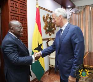 Standard Chartered Bank Group Chief Visits Ghana