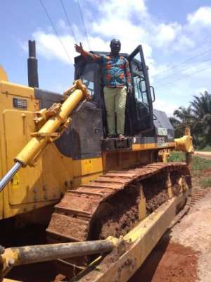 Asante-Akyem South: Work On 12.5 Kilometer Saabo Junction-Kumeaboi Road Begins