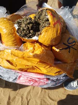 Tuanikopey Island: Tema Police intercept 2,213 slabs of suspected Indian hemp on wooden canoe on River Volta
