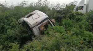 Trailer driver dies after falling into a ditch on Tema Motorway