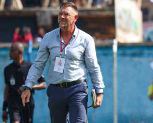 Eric Tinkler blames pitch and heat after Asante Kotoko held by Debibi United