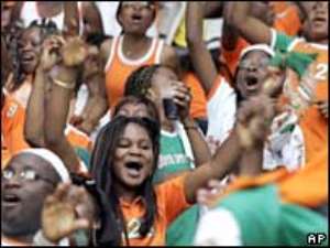 Football fever reunites Ivorians
