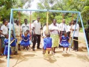 Rotary Club Donates To Adamrobe School