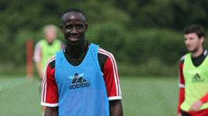 Adomah training with Middlesbrough for the first time.