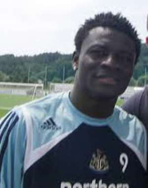 Obafemi Martins : Biography
