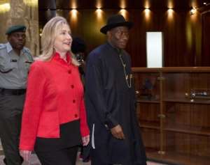 US Secretary of State Hillary Clinton meets with Nigerias President Goodluck Jonathan.  By Jacquelyn Martin (AFP/POOL)