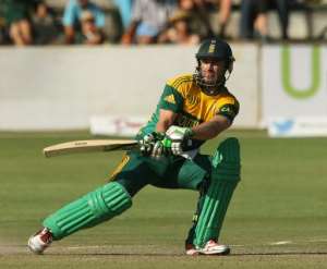 South Africa captain AB de Villiers bats during the match between Australia and South Africa in the one day international tri-series which includes Zimbabwe at the Harare Sports Club, on August 27, 2014.  By Jekesai Njikizana AFP