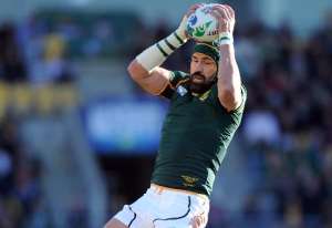 South Africas Springbok lock Victor Matfield catches the ball at the Wellington Regional stadium in Wellington on October 9, 2011.  By Greg Wood (AFP/File)