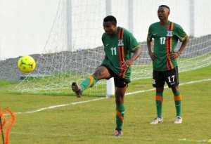 Captain and striker Christopher Katongo (L) will be particularly anxious to impress after a poor performance in Sudan.  By Alexander Joe (AFP/File)