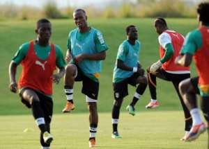 Ivory Coast forward Didier Drogba (2nd L) takes part in a training session in Rustenburg on February 1, 2013.  By Alexander Joe (AFP)
