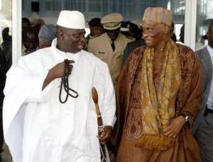 Senegalese President Abdoulaye Wade (R) and his Gambian counterpart Yahya Jammeh in 2005.  By Seyllou Diallo (AFP/File)
