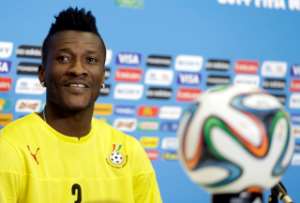 Asamoah Gyan magic turns booing fans at Black Stars training into chanting supporters