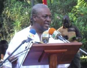 Vice-President Mahama calls for a stop to 'unhelpful habit' among teachers