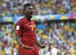Gyan arrives to join Ghana camp for 2015 AFCON qualifiers with only a win on his mind