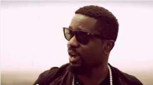 AFROMUSION VIDEO REVIEW: IM IN LOVE WITH YOUR GIRLFRIEND, BY JAYSO AND SARKODIE, FT. EFYA