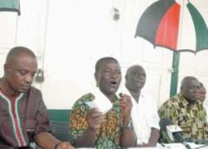 Mr Kingsford J. Ohene-Gyaase (2-L), Brong Ahafo Secretary of the Cadre Group of 31st December Revolution addressing the press in Sunyani