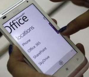 Chartered Society of Physiotherapy warns of office workers becoming screen slaves.