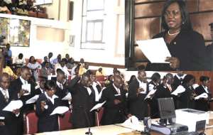 Chief Justice Swears In New Career Magistrates