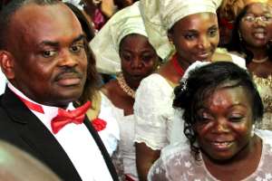 Nollywood actor Solomon Akiyesi wants everyone to leave him alone after being disgraced by his wife.