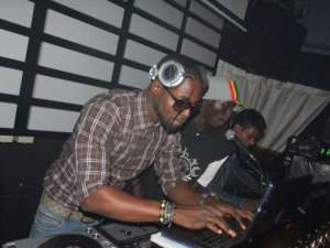 NAIJAS DJ NEPTUNE TO FACE OFF GHANAS DJ BLACK @ GHANA MEETS NAIJA CONCERT
