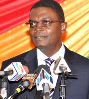 Dr Emmanuel Akwetey
