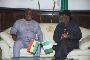 Mahama meets Jonathan over irregular gas supply from Nigeria